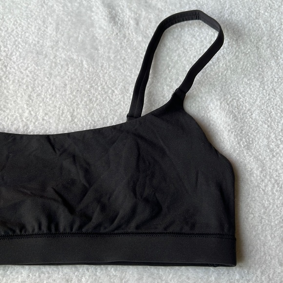 SKIMS Fits Everybody Scoop Neck Bralette - Picture 6 of 13